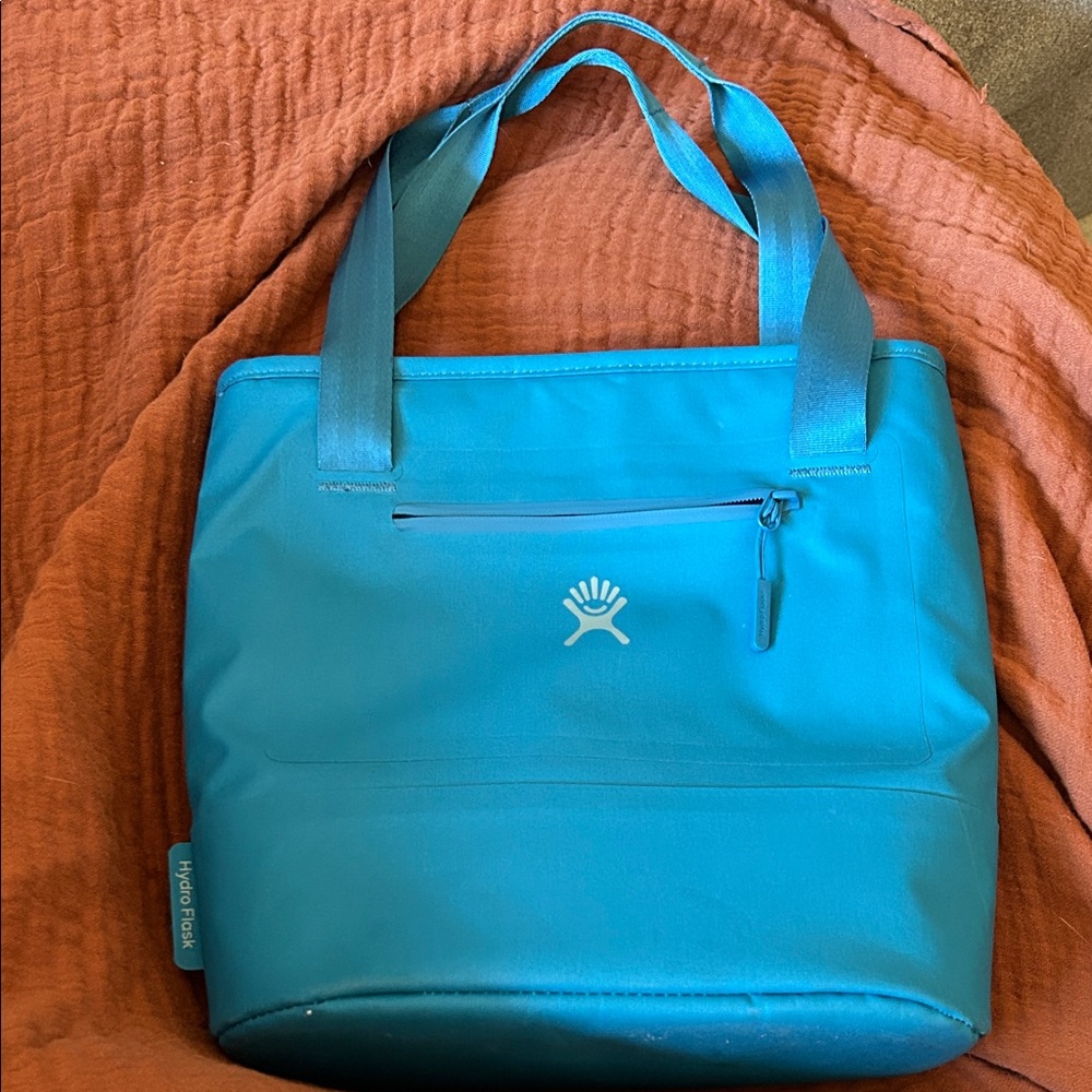 Hydro Flask Insulated Lunch Tote Bag 8L Color Gulf